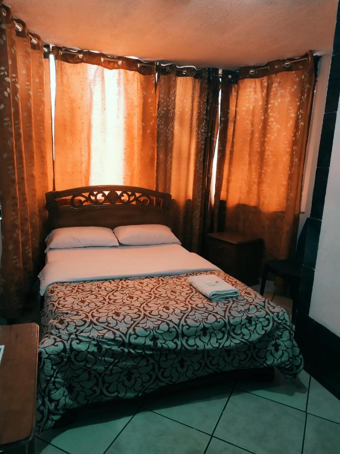 Hostal Ajavi Del Sur Quito Luaran gambar